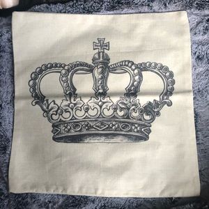 Crown pillow case